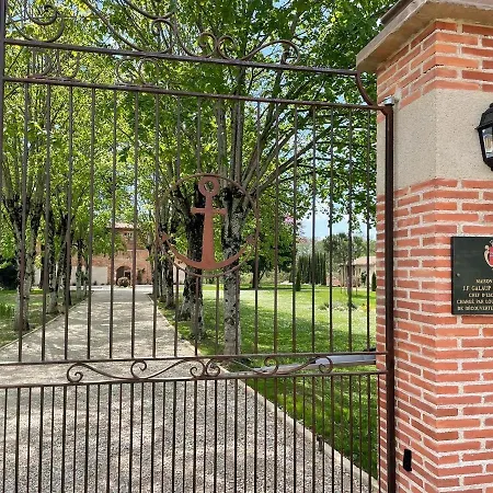 Chateau Du Go Pensión *