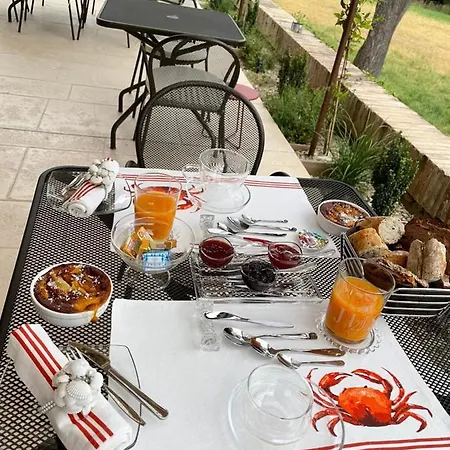 Pensión Chateau Du Go 4*