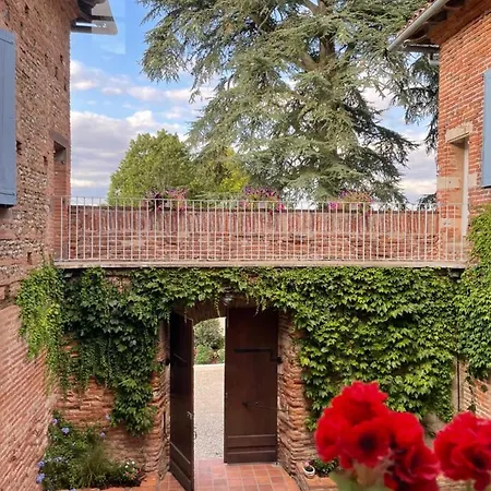 Chateau Du Go Konukevi